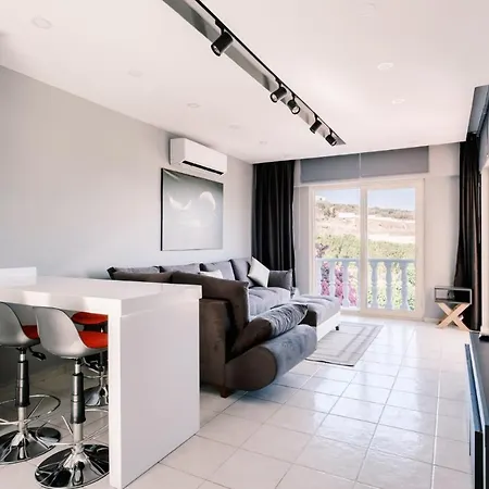 아파트 W Pool And Balcony 5 Min To In *